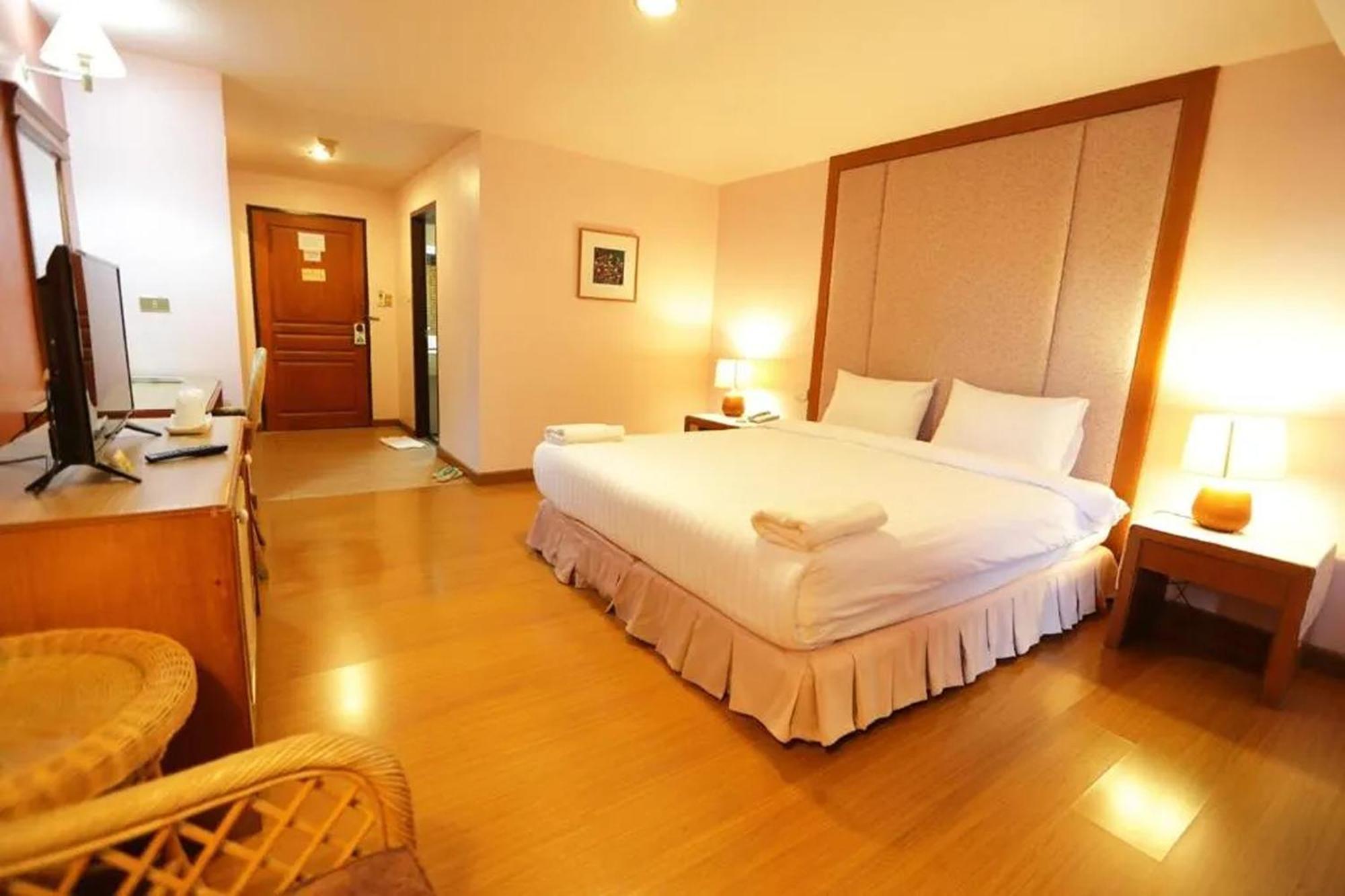 Pin Hotel Lampang Exterior foto