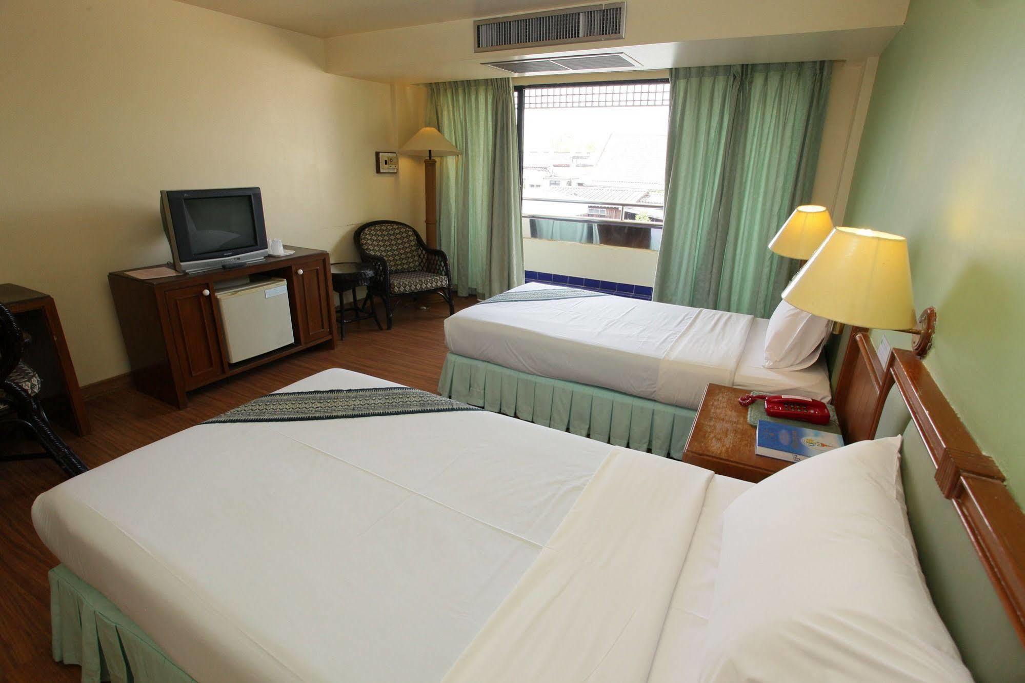 Pin Hotel Lampang Exterior foto
