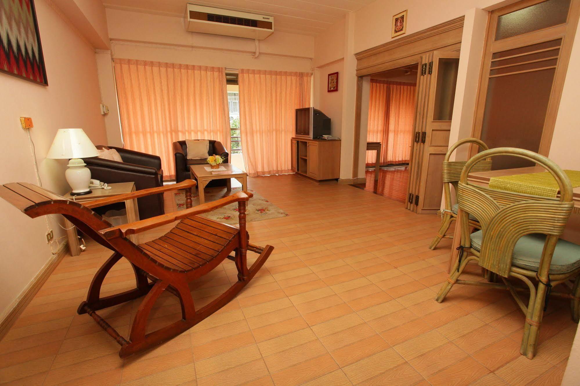 Pin Hotel Lampang Exterior foto